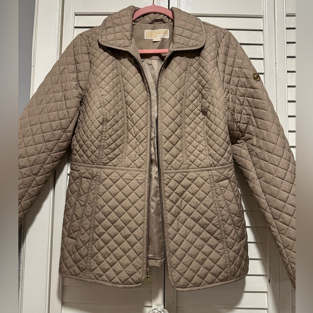 Michael Kors Beige Quilted Jacket with Gold Zipper